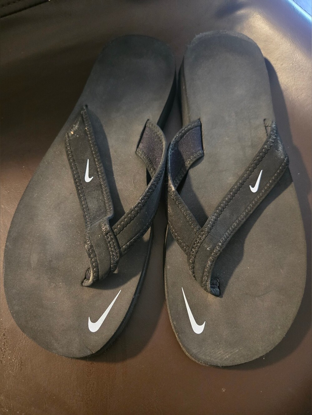 Womens Nike Celso Girl Thong Black White Slip On Sandals 314870-011 Size 8